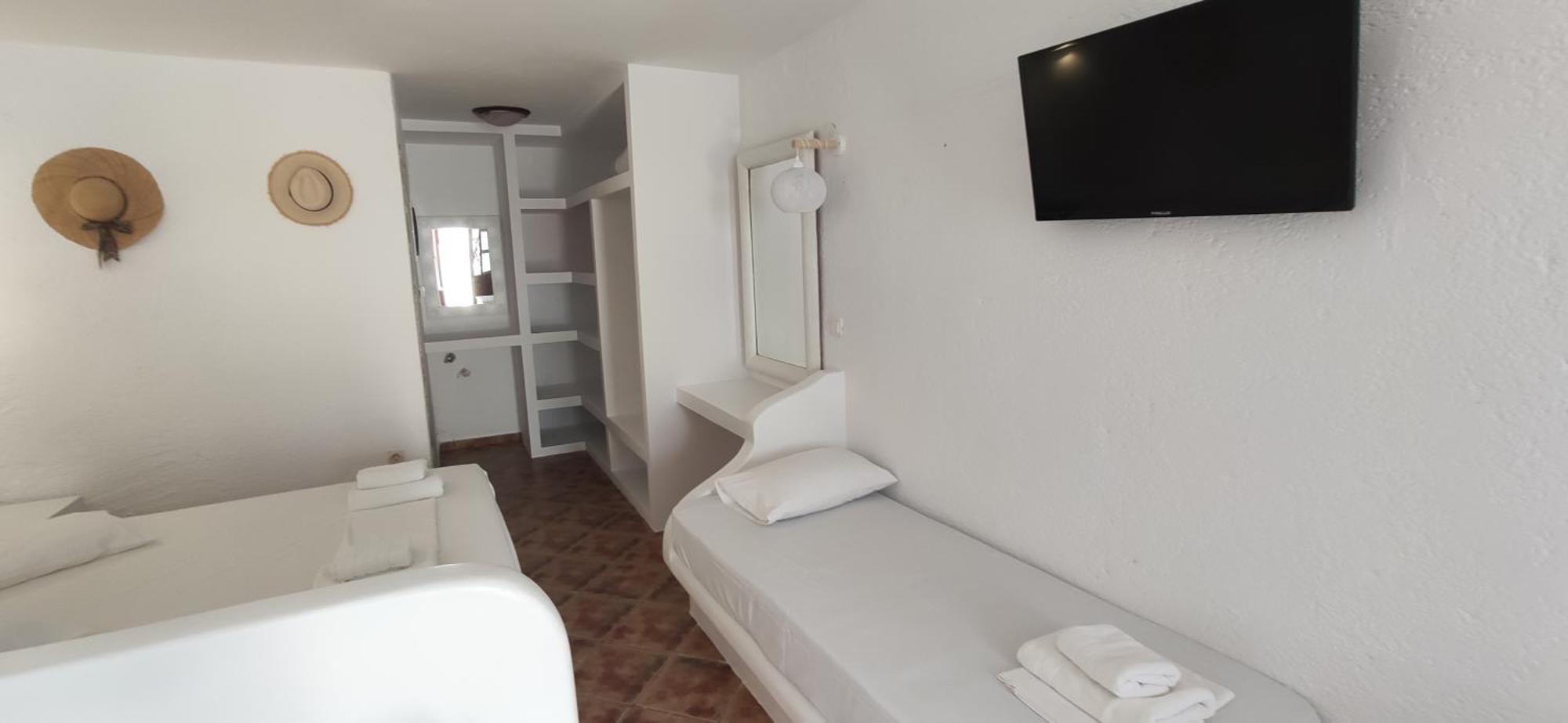 Anemos Sea View Aparthotel Batsi  Exterior photo
