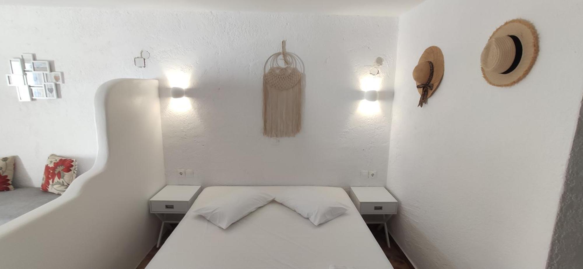 Anemos Sea View Aparthotel Batsi  Exterior photo