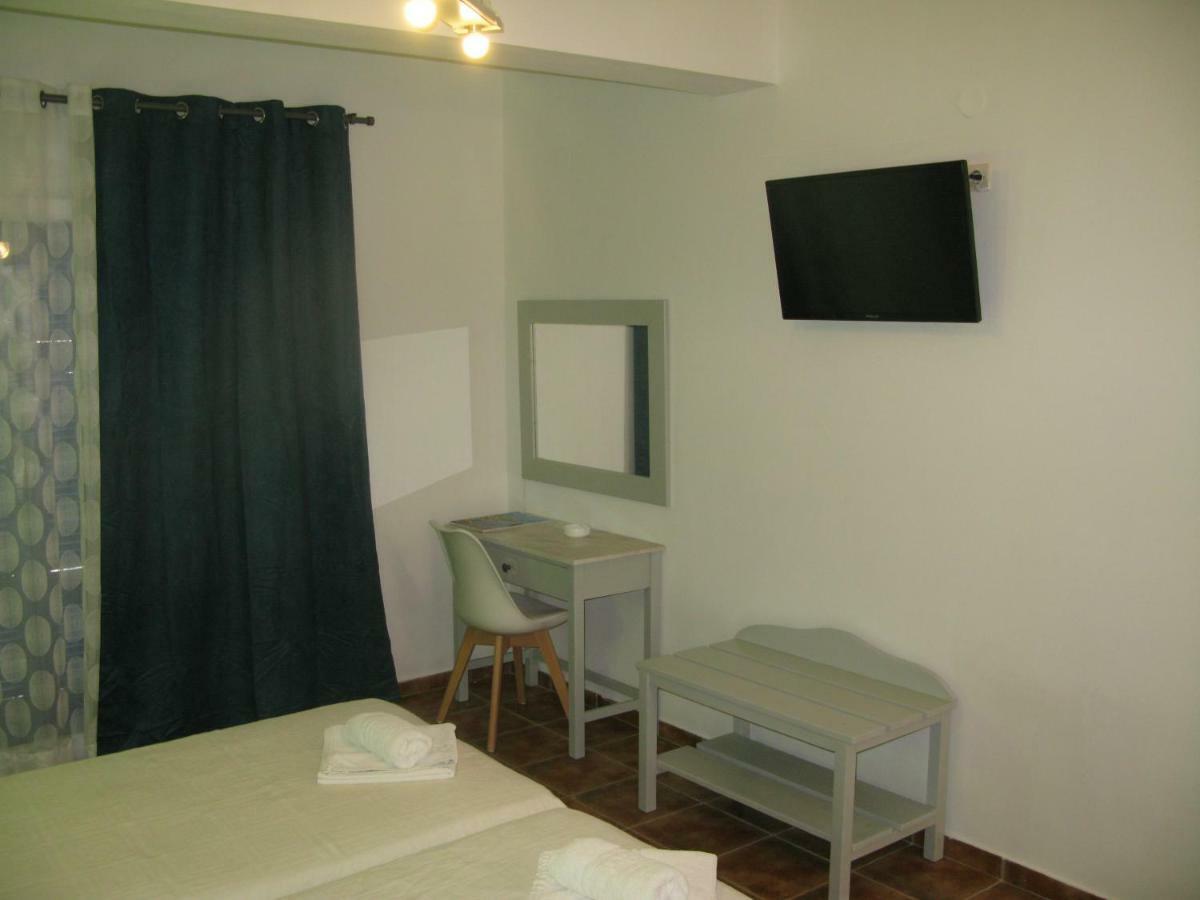 Anemos Sea View Aparthotel Batsi  Exterior photo