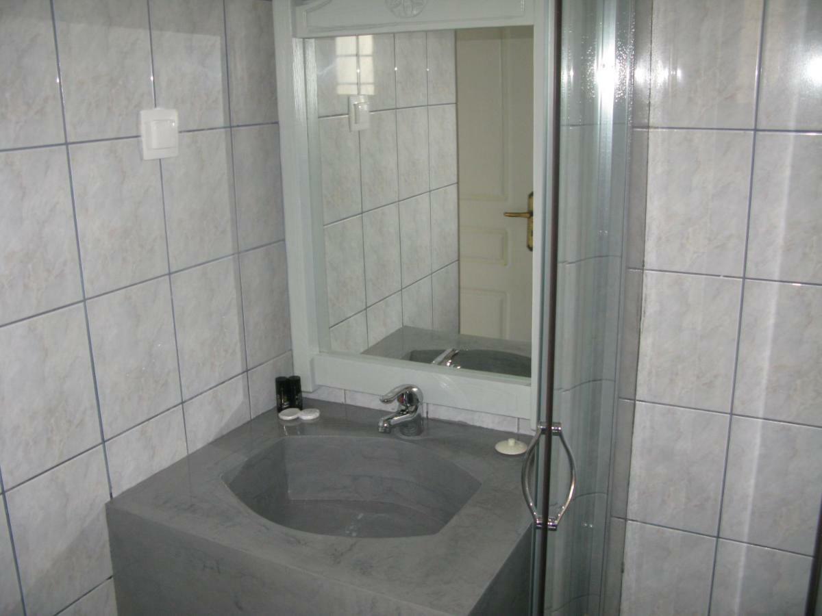Anemos Sea View Aparthotel Batsi  Exterior photo